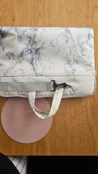 Ordenador Portátil HP con funda y ratón