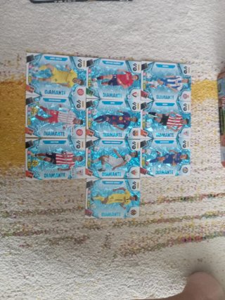 10 Cromos de fútbol Diamante Adrenalyn 25/26