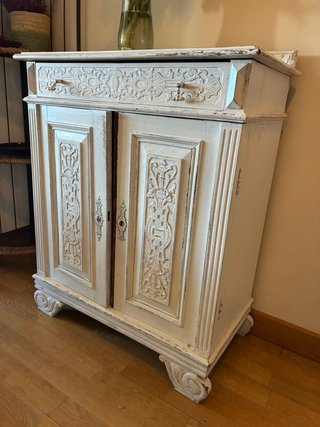 Mueble aparador de madera para restaurar