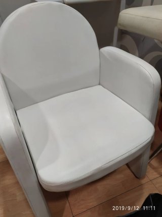 5 tocadores  peluquería y 3 sillones