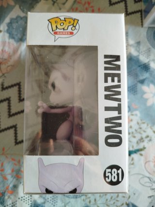 Funko Pop! Pokémon Mewtwo 581