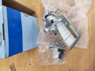 Pinza de freno HELLA PAGID 8AN 355 784-711