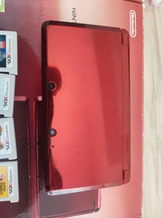 Nintendo 3DS Roja con juegos y caja original