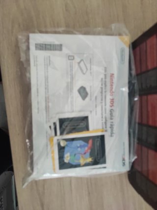 Nintendo 3DS Roja con juegos y caja original