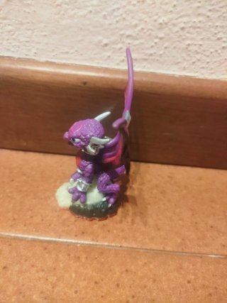 Skylanders Dragon Viola