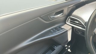 Jaguar XE 2.0 Diesel XE-Pure RWD 132 kW (180 CV)