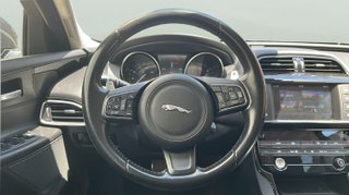 Jaguar XE 2.0 Diesel XE-Pure RWD 132 kW (180 CV)