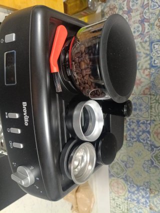 Cafetera Breville Barista. Portafiltro naked