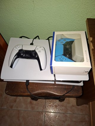 Consola PS5 Digital + 2 Mandos