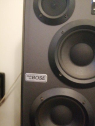 Altavoces Bose y otros