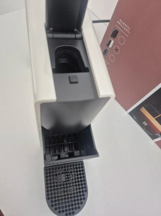 Cafetera Nespresso Original Essenza Mini