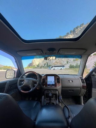 Mitsubishi Montero 2001
