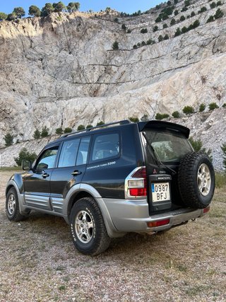 Mitsubishi Montero 2001