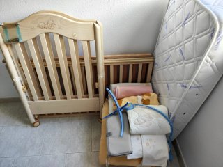 Cuna madera bebé + accesorios