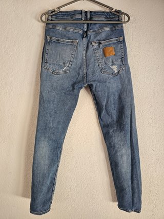 2 vaqueros pitillo de lavado claro Zara Man