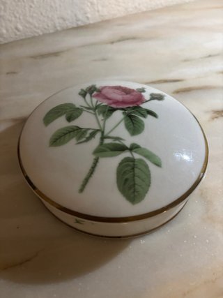 Caja joyero porcelana rosas filo dorado