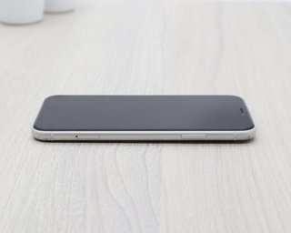 iPhone XR A 2105 Blanco + Factura