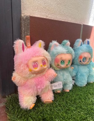 Muñeco Labubu Peluche Rosa y Azul
