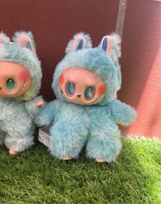 Muñeco Labubu Peluche Rosa y Azul