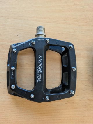 Pedali flat neri per mtb