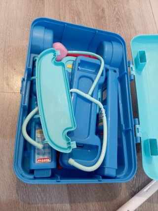 Maletín médico infantil con accesorios