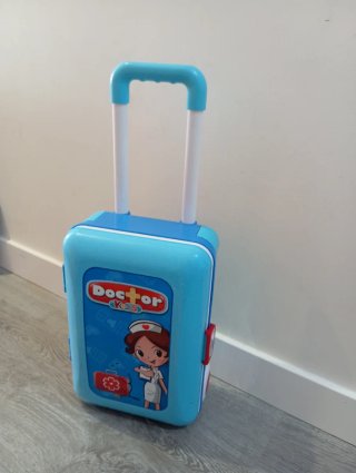 Maletín médico infantil con accesorios