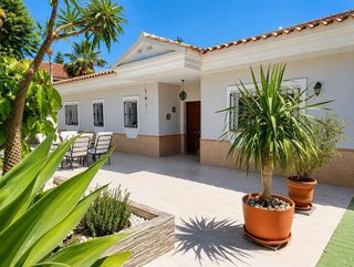 Chalet en venta en Capellanía - Retamar en Alhaurín de la Torre