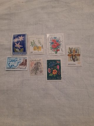 Serie francobolli floreale
