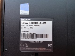 Toshiba Satellite C50-A-1C9 + custodia da trasporto