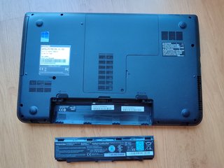 Toshiba Satellite C50-A-1C9 + custodia da trasporto
