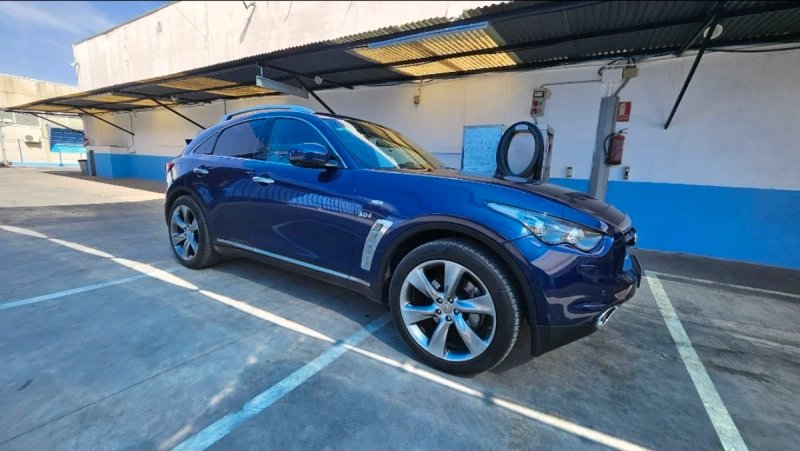 Infiniti FX30 2013 - foto 1