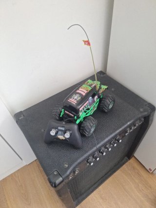 Monster Jam Grave Digger RC.
