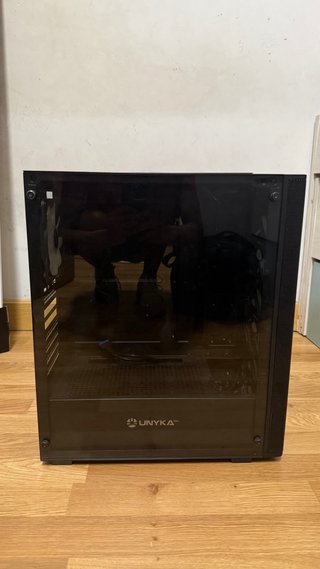 Caja PC UNYKA MIR 100