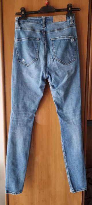 Jeans strappati blu