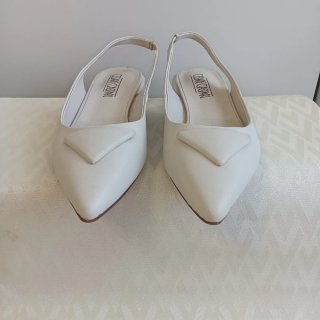 Sandalias Cesare Caspari blancas talla 36