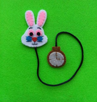 Marcapáginas fieltro conejo y reloj