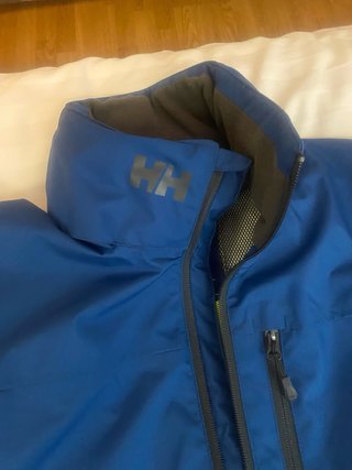Cazadora Helly Hansen azul