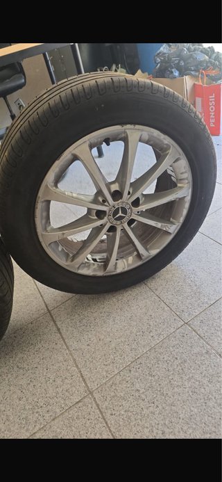 Llantas Mercedes-Benz (4 unidades)