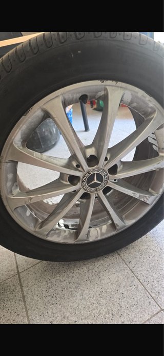 Llantas Mercedes-Benz (4 unidades)