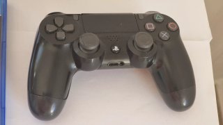 Consola Sony PS4 CUH-1116A Negra + Juegos