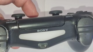 Consola Sony PS4 CUH-1116A Negra + Juegos