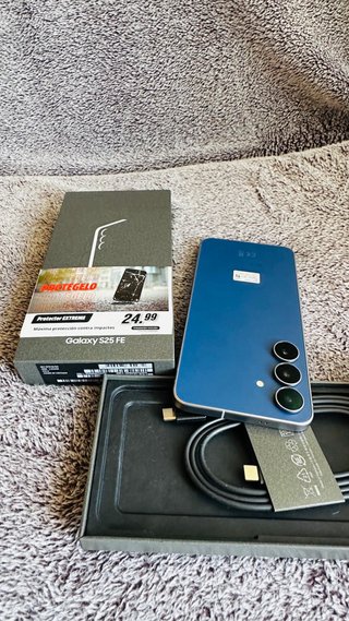 Samsung Galaxy s25 FE Azul
