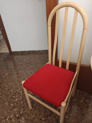 Mesa comedor extensible y 6 sillas,todo 60€
