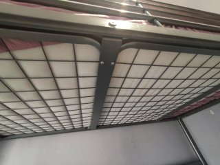 Litera con escritorio y escalera en gris