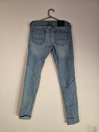 Pantalones vaqueros Hollister desgastados Skinny