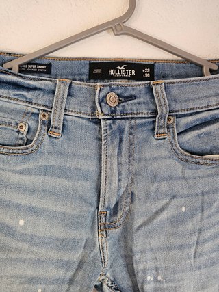 Pantalones vaqueros Hollister desgastados Skinny