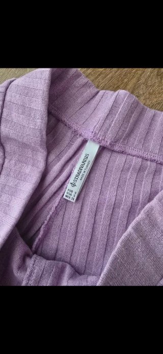 Pantalón culotte morado Stradivarius