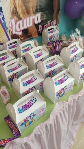 cajas personalizadas con chuches