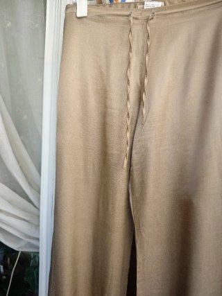Pantalón fluido beige T.S