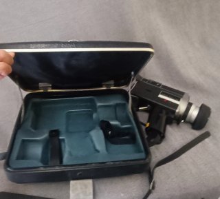 Canon Super 8 AUTO ZOOM 518 SV + Maletín